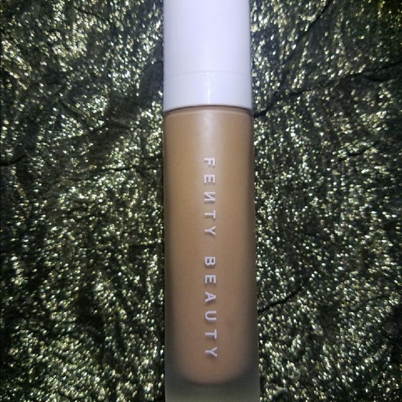 Fenty Beauty Other - Fenty Beauty Pro Filt'r Soft Matte Foundation
